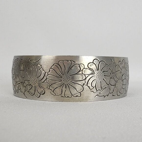 Kirk Pewter Aster Cuff 900-9 Floral Engraved Bracelet - Picture 2 of 8